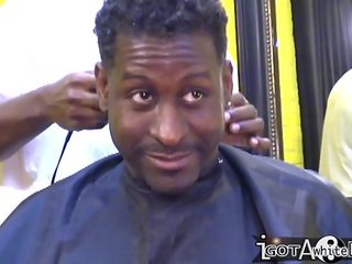 Throwback - été obtenir gangbanged en la barber boutique