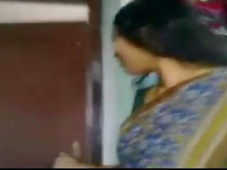 Indian super lascivious desi aunty takes her saree off and then sucks pecker her devor part I - Wowmoyback